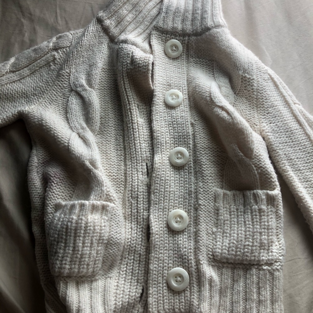 American Eagle knit sweater.